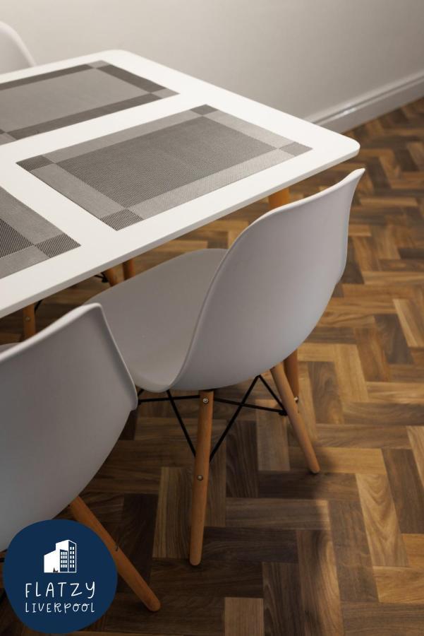 Flatzy - Modern Apartment Close To Football Stadiums 리버풀 외부 사진